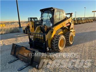 CAT 242D3 Skid steer mini nakladalci