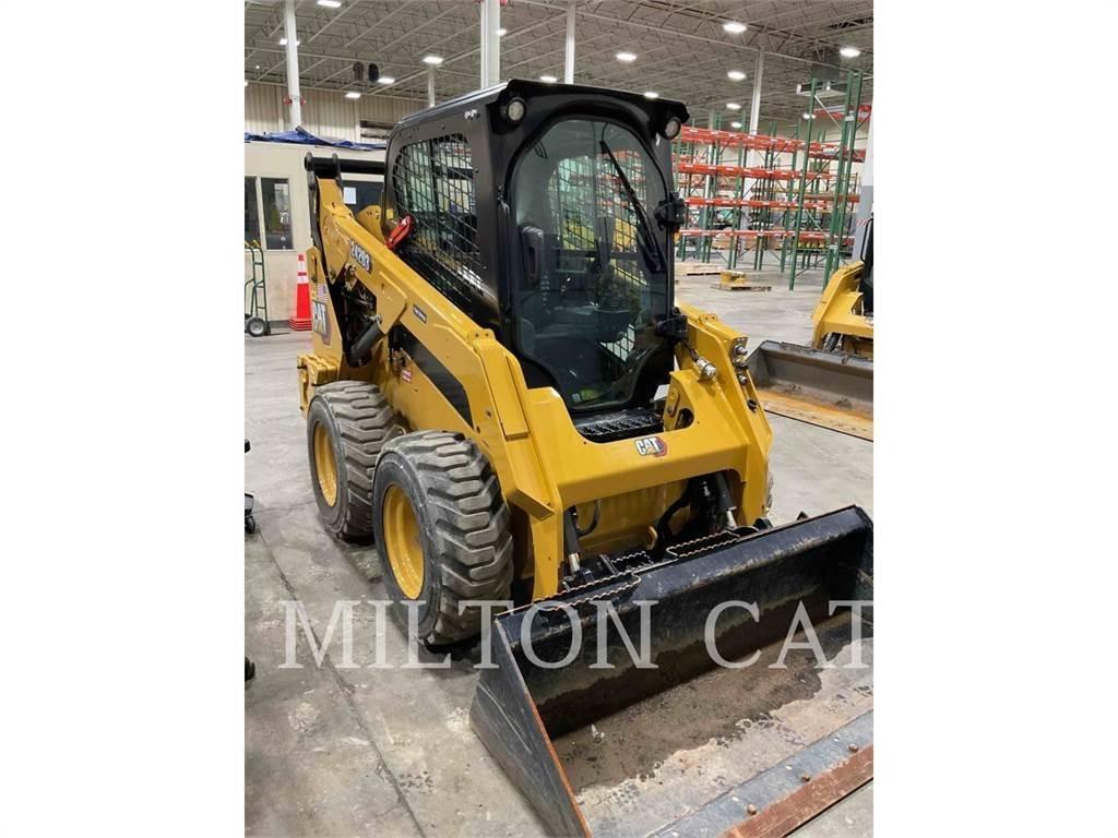 CAT 242D3 Skid steer mini nakladalci