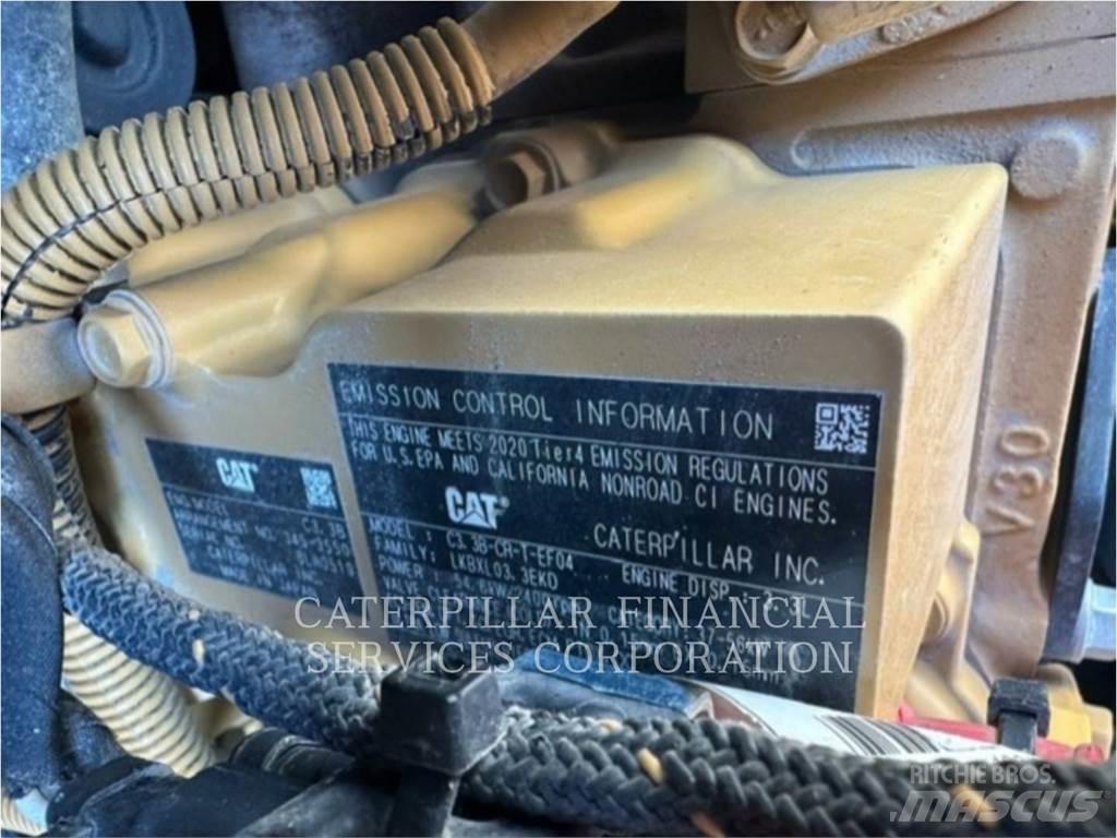CAT 242D3 Skid steer mini nakladalci