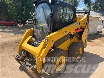 CAT 242D3 Skid steer mini nakladalci