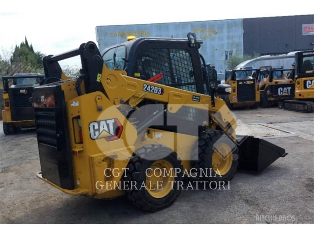 CAT 242D3 Skid steer mini nakladalci