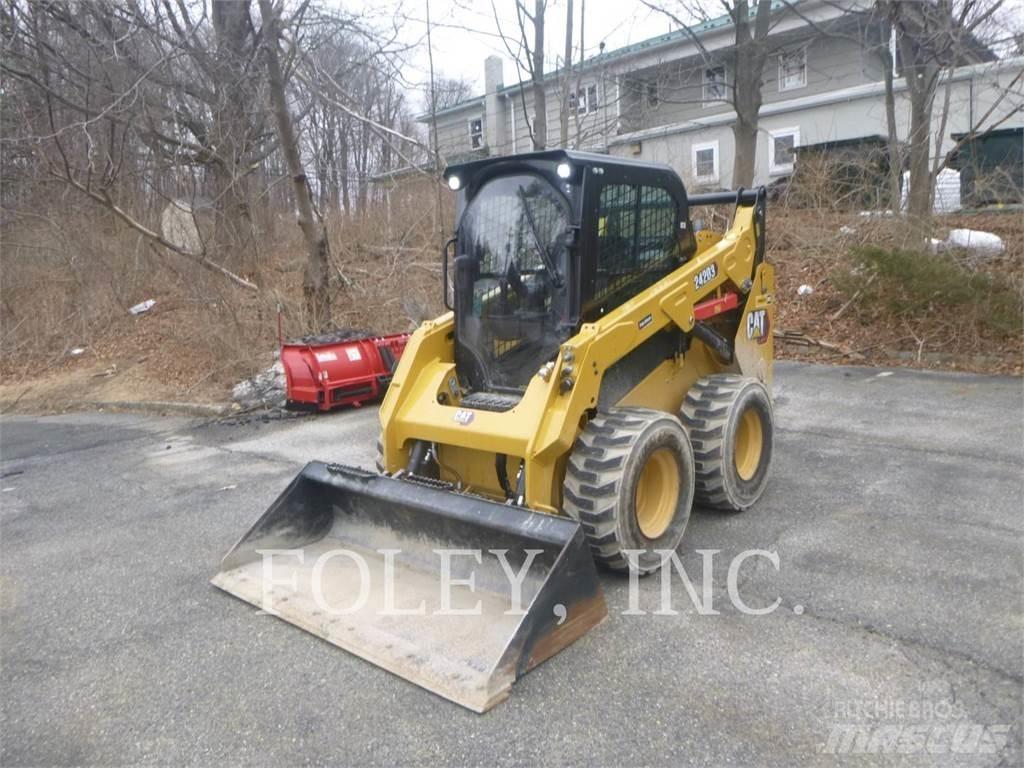 CAT 242D3 Skid steer mini nakladalci