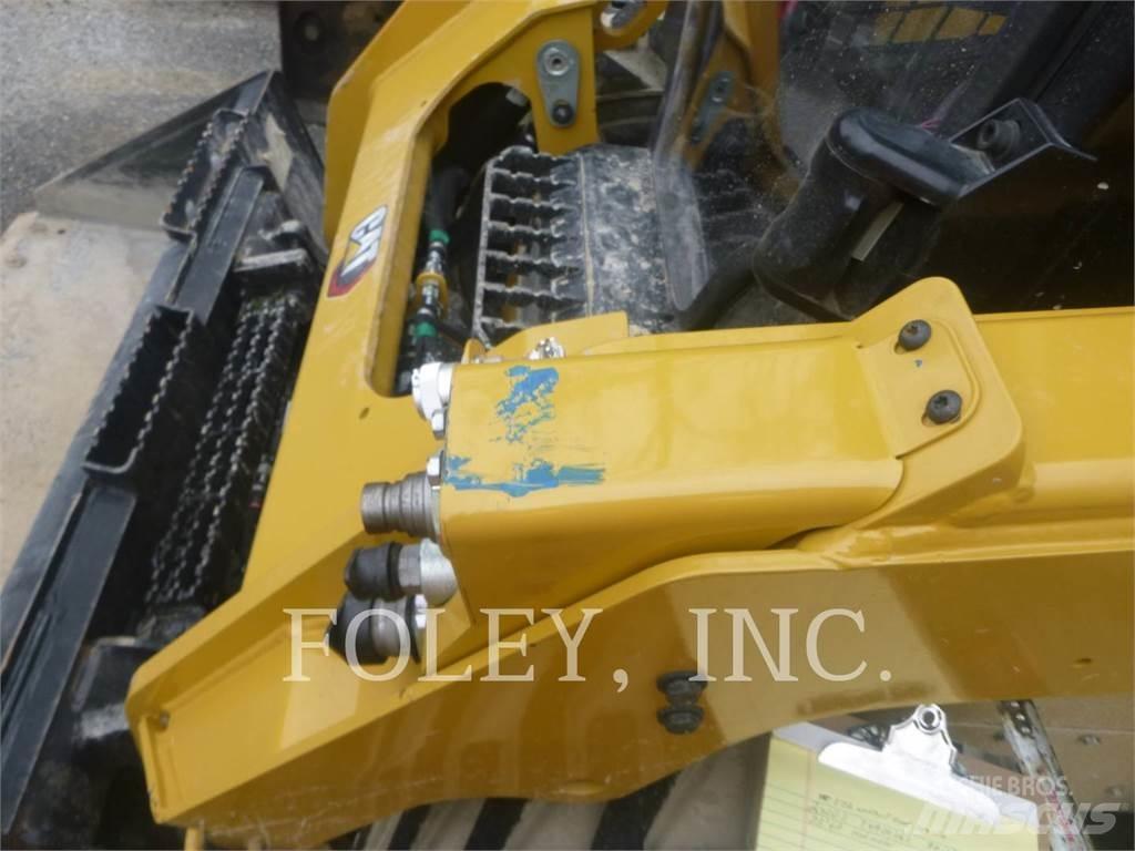 CAT 242D3 Skid steer mini nakladalci