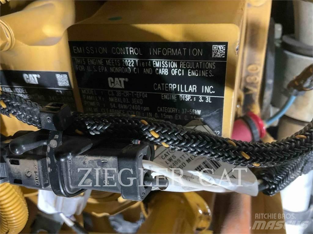 CAT 242D3 Skid steer mini nakladalci