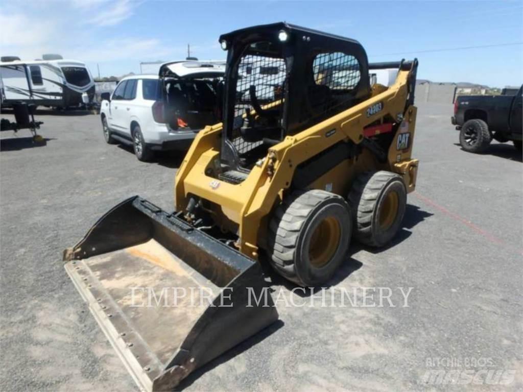 CAT 242D3 Skid steer mini nakladalci
