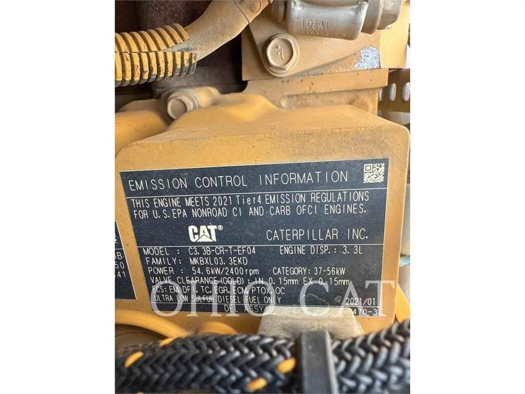 CAT 242D3 C3H2 Skid steer mini nakladalci