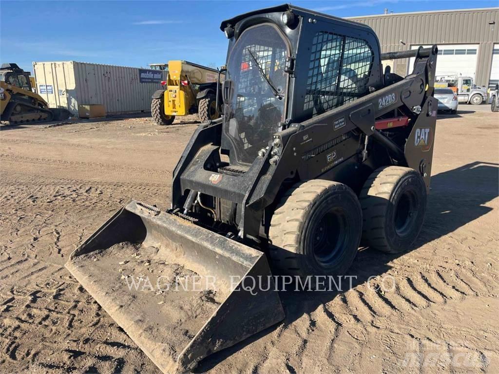 CAT 242D3 HF Skid steer mini nakladalci