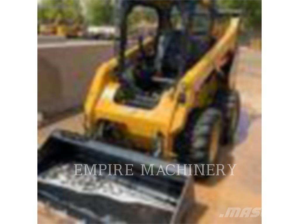 CAT 242D3 HF Skid steer mini nakladalci