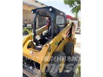 CAT 246 HF Skid steer mini nakladalci