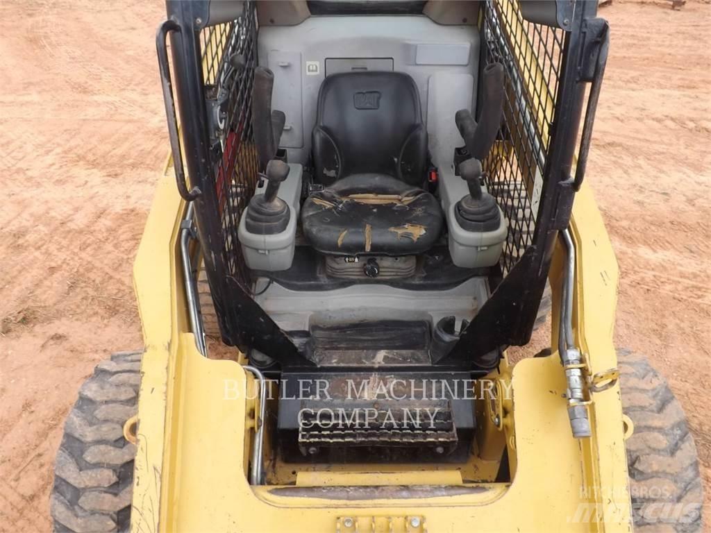 CAT 246C Skid steer mini nakladalci