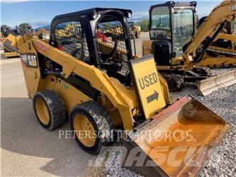 CAT 246D Skid steer mini nakladalci