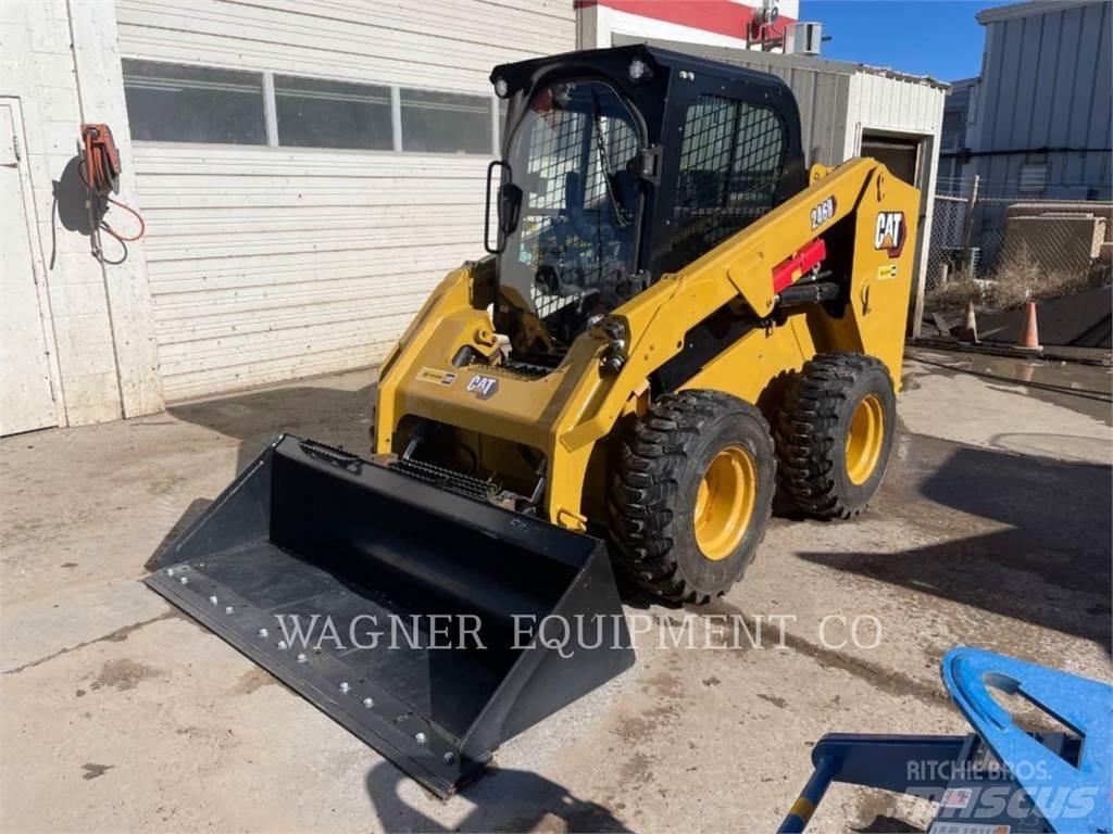 CAT 246D Skid steer mini nakladalci