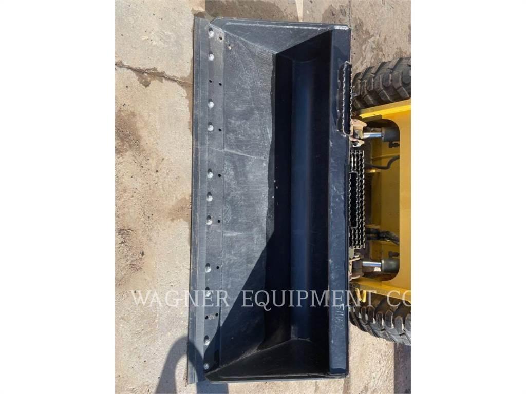 CAT 246D Skid steer mini nakladalci