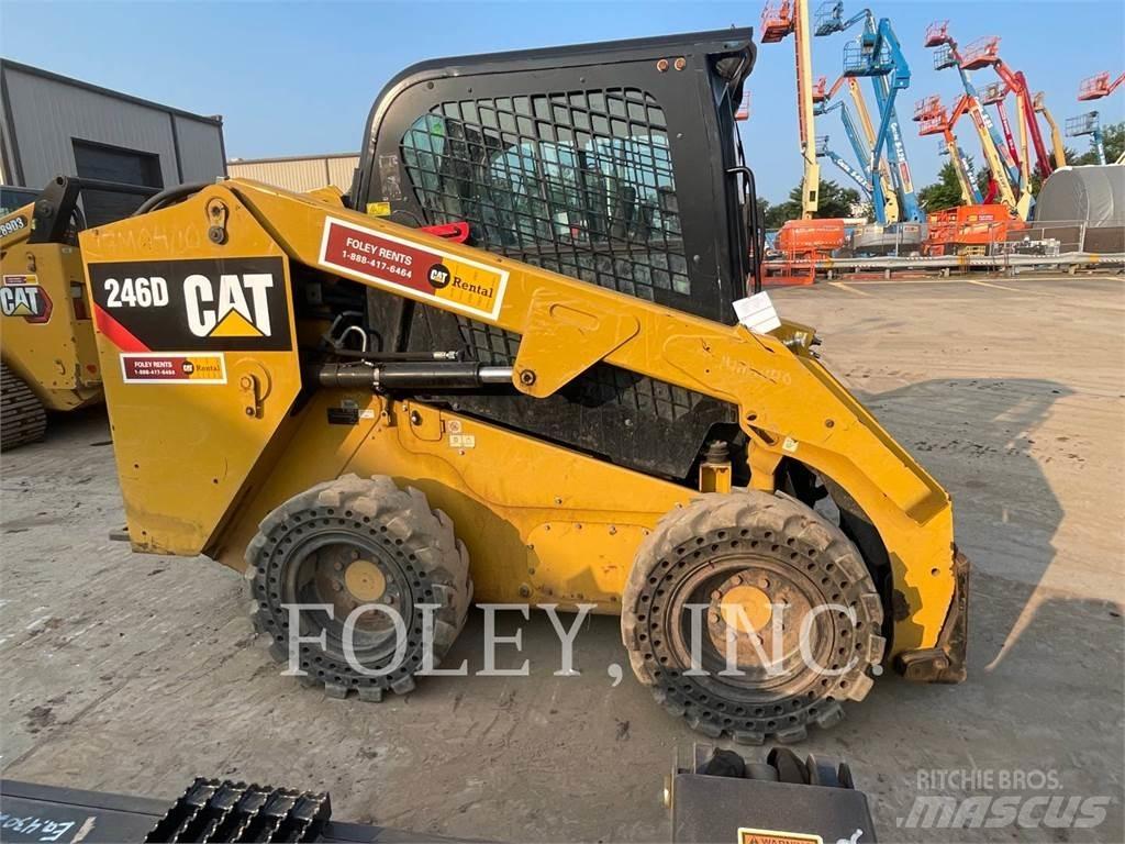 CAT 246D Skid steer mini nakladalci