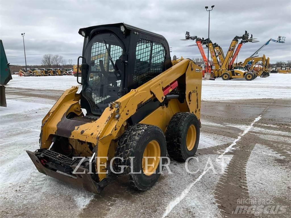 CAT 246D Skid steer mini nakladalci