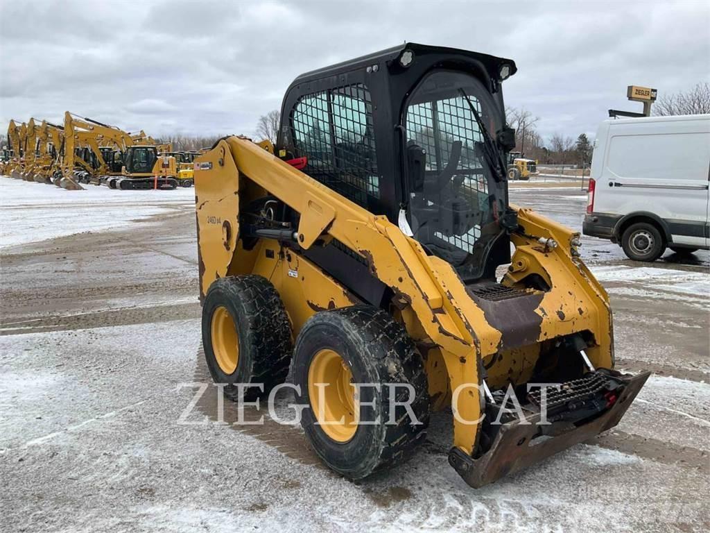 CAT 246D Skid steer mini nakladalci