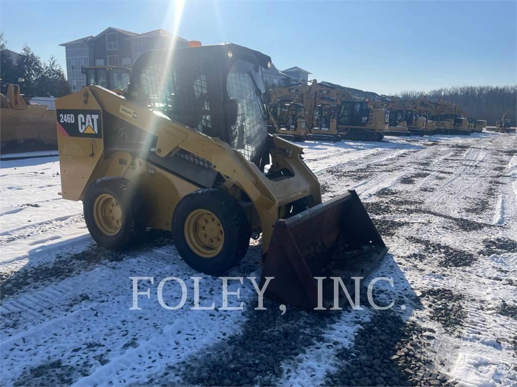 CAT 246D Skid steer mini nakladalci