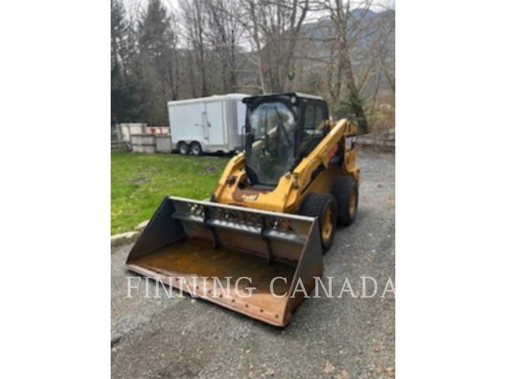 CAT 246D Skid steer mini nakladalci