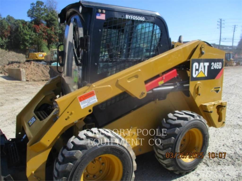 CAT 246D Skid steer mini nakladalci