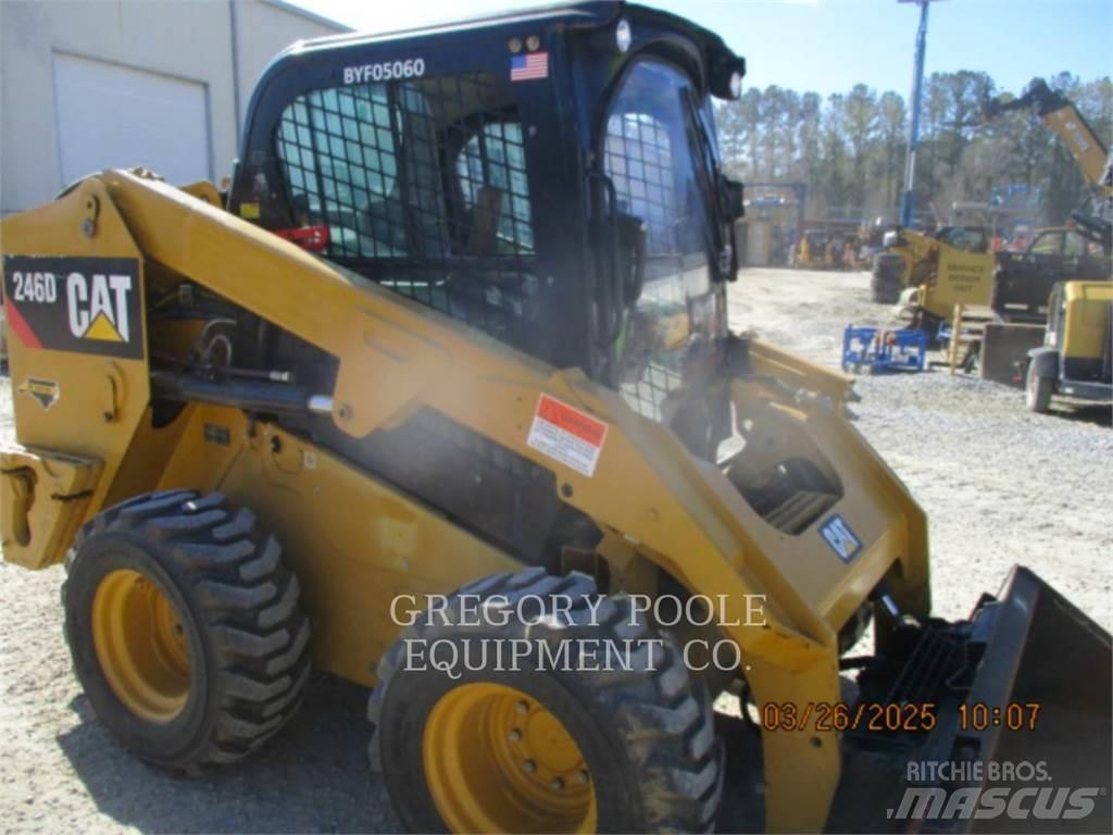 CAT 246D Skid steer mini nakladalci