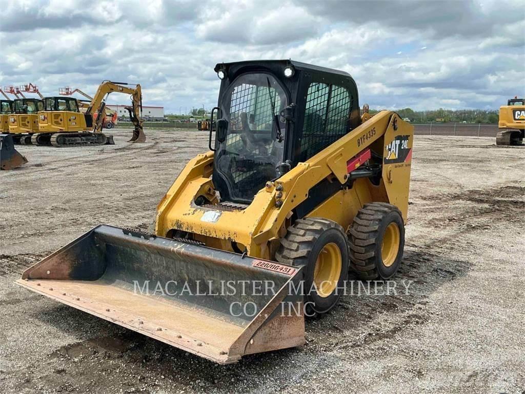 CAT 246D Skid steer mini nakladalci