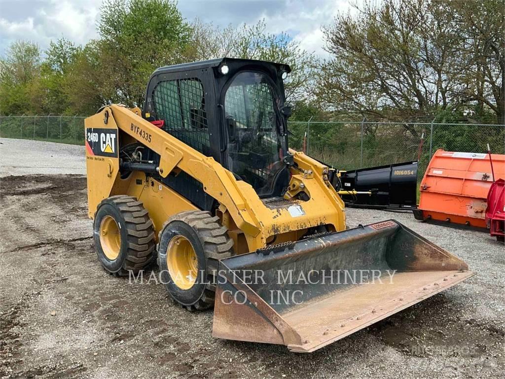 CAT 246D Skid steer mini nakladalci