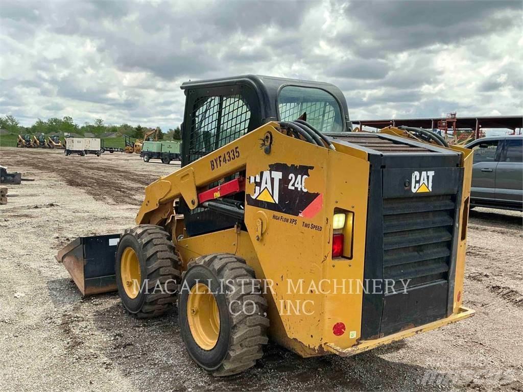 CAT 246D Skid steer mini nakladalci