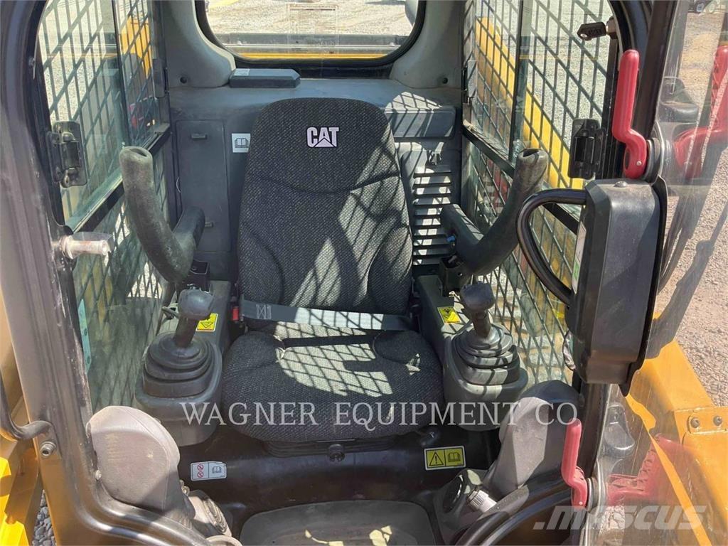CAT 246D Skid steer mini nakladalci