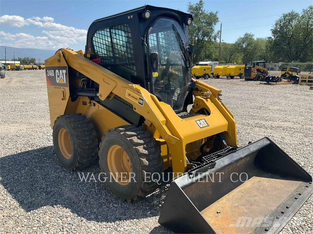CAT 246D Skid steer mini nakladalci