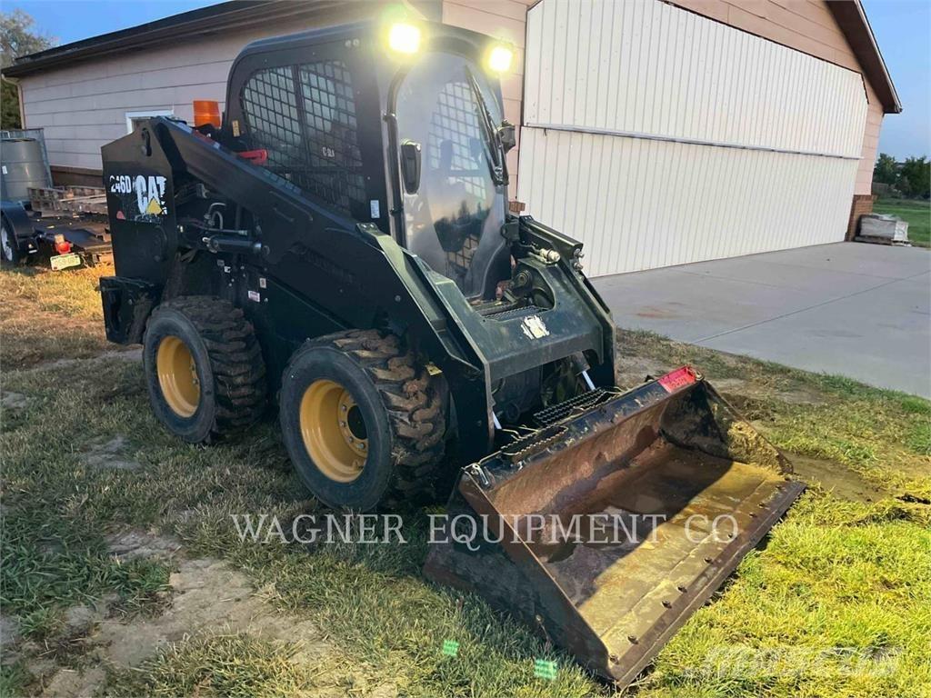 CAT 246D Skid steer mini nakladalci