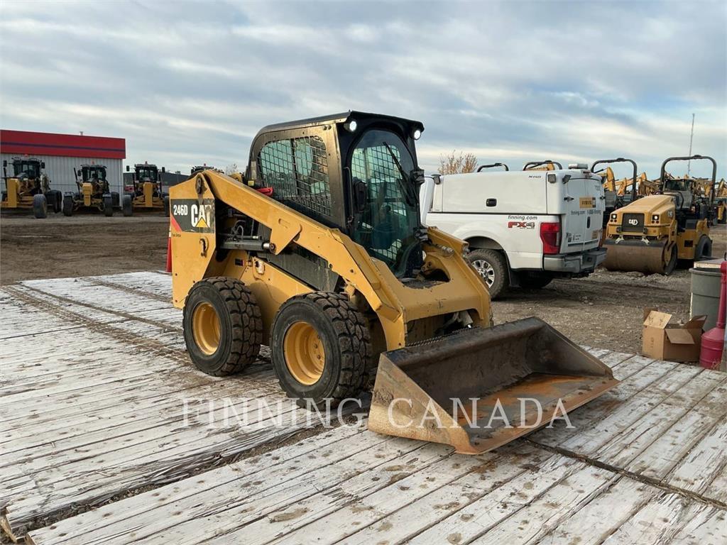 CAT 246D Skid steer mini nakladalci