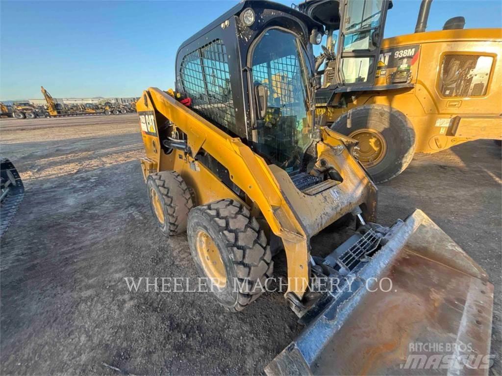 CAT 246D2 C3H4 Skid steer mini nakladalci