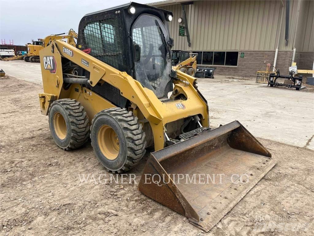 CAT 246D3 Skid steer mini nakladalci