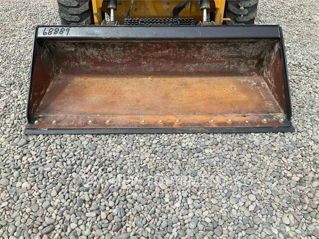 CAT 246D3 Skid steer mini nakladalci