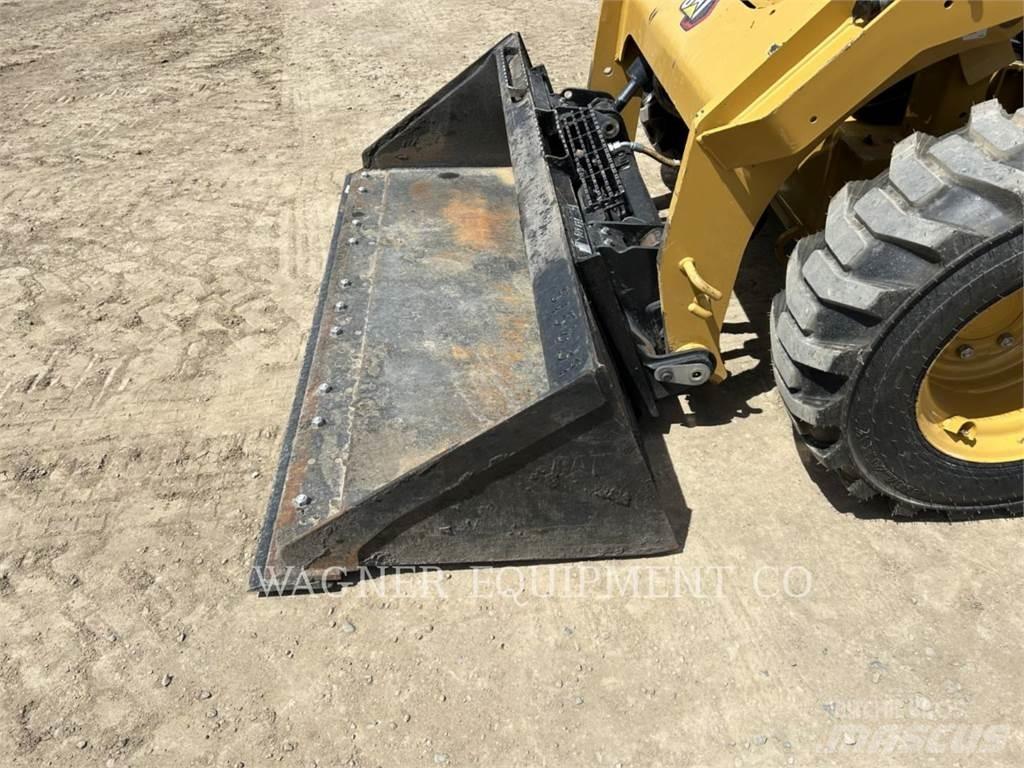 CAT 246D3 Skid steer mini nakladalci