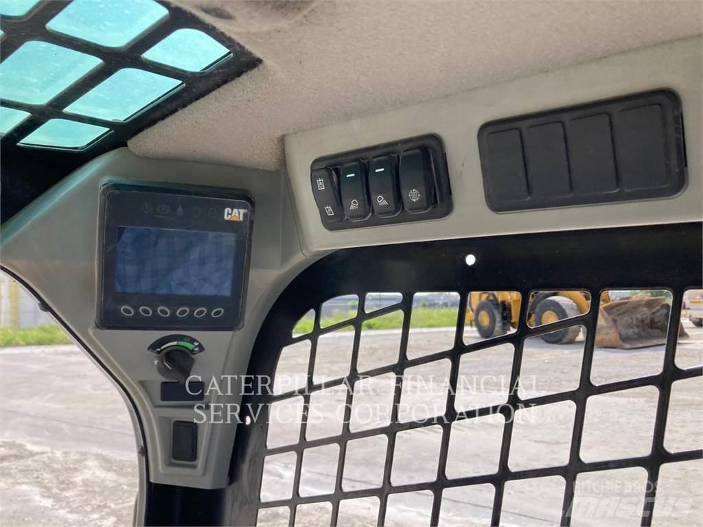 CAT 246D3 Skid steer mini nakladalci