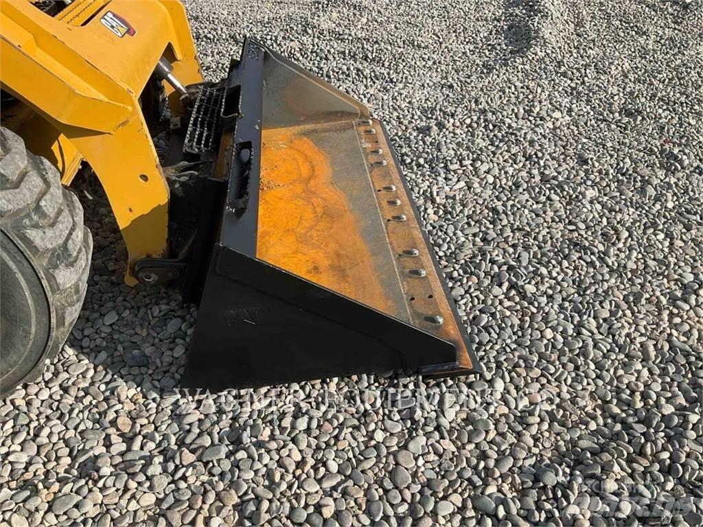 CAT 246D3 Skid steer mini nakladalci