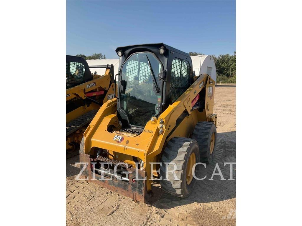 CAT 246D3 Skid steer mini nakladalci