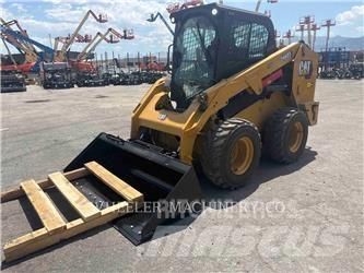 CAT 246D3 C3H2 Skid steer mini nakladalci