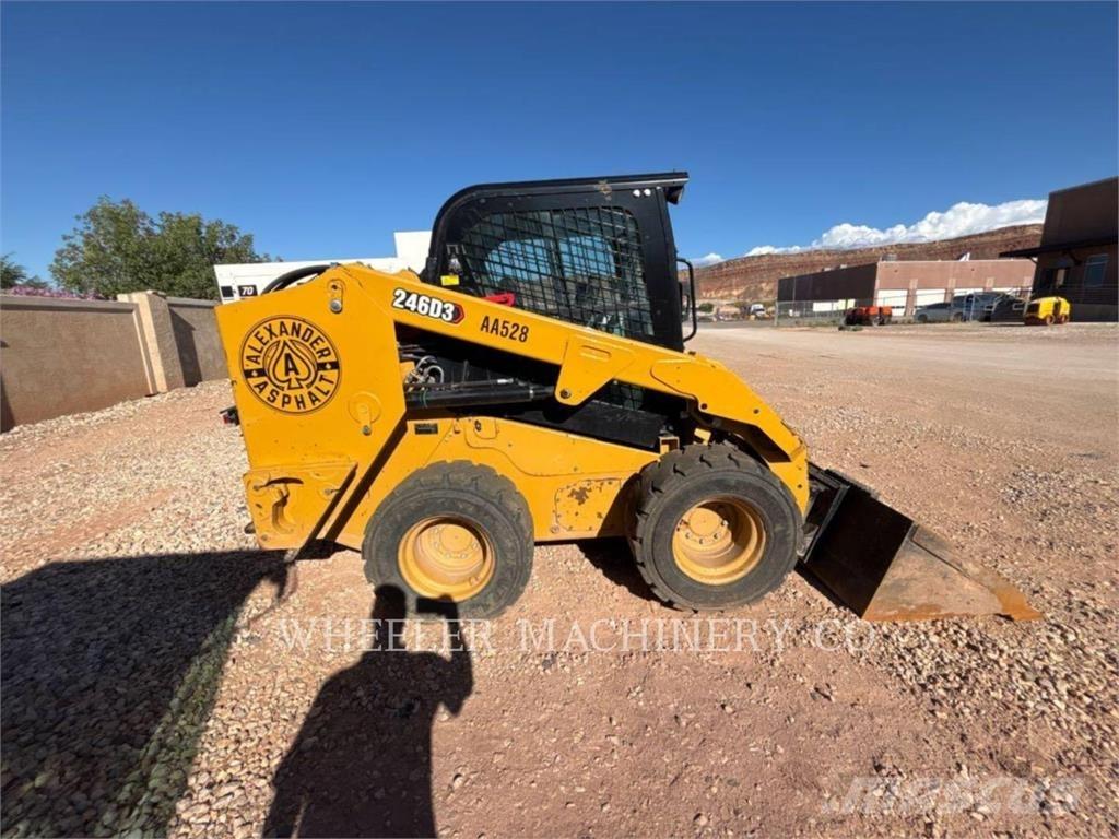 CAT 246D3 C3H2 Skid steer mini nakladalci