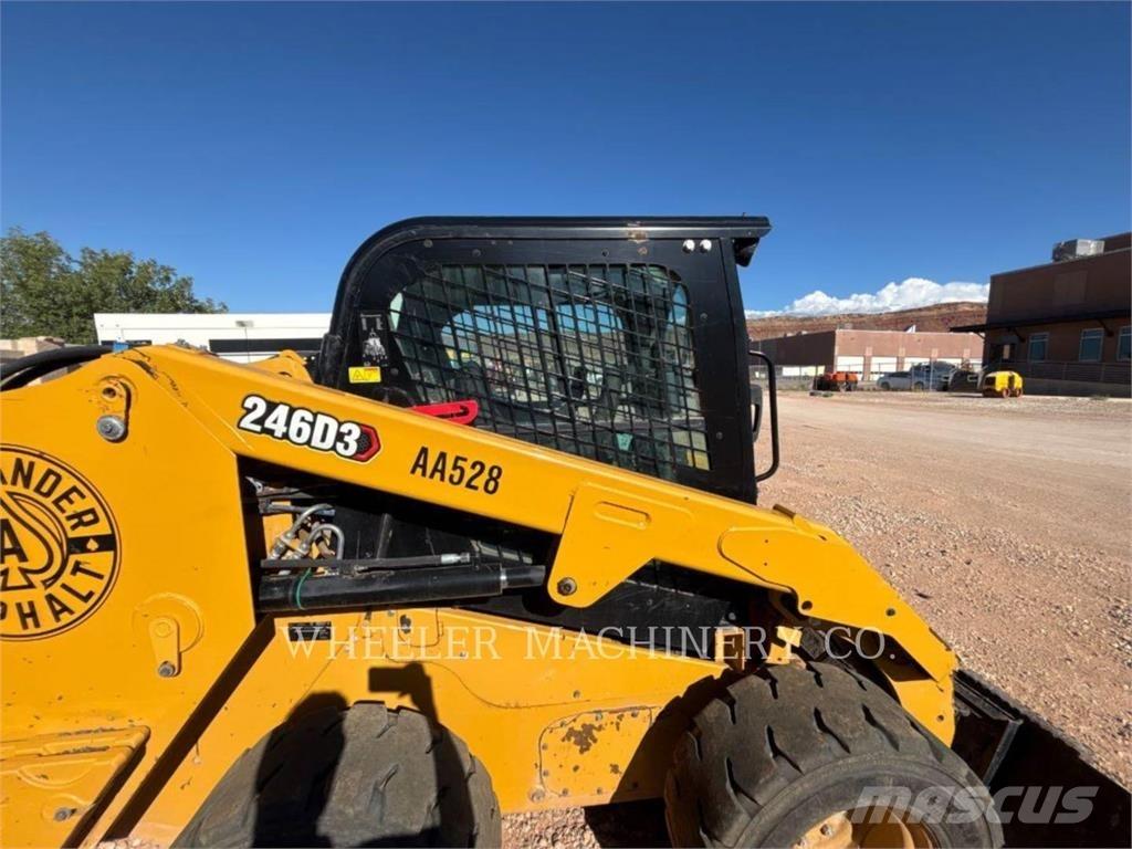 CAT 246D3 C3H2 Skid steer mini nakladalci
