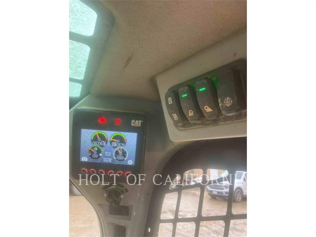 CAT 246D3 HF Skid steer mini nakladalci