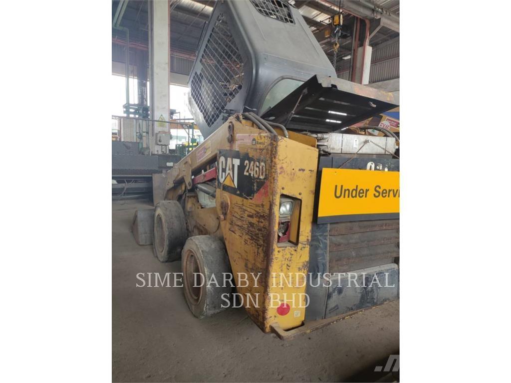 CAT 246DLRC Skid steer mini nakladalci