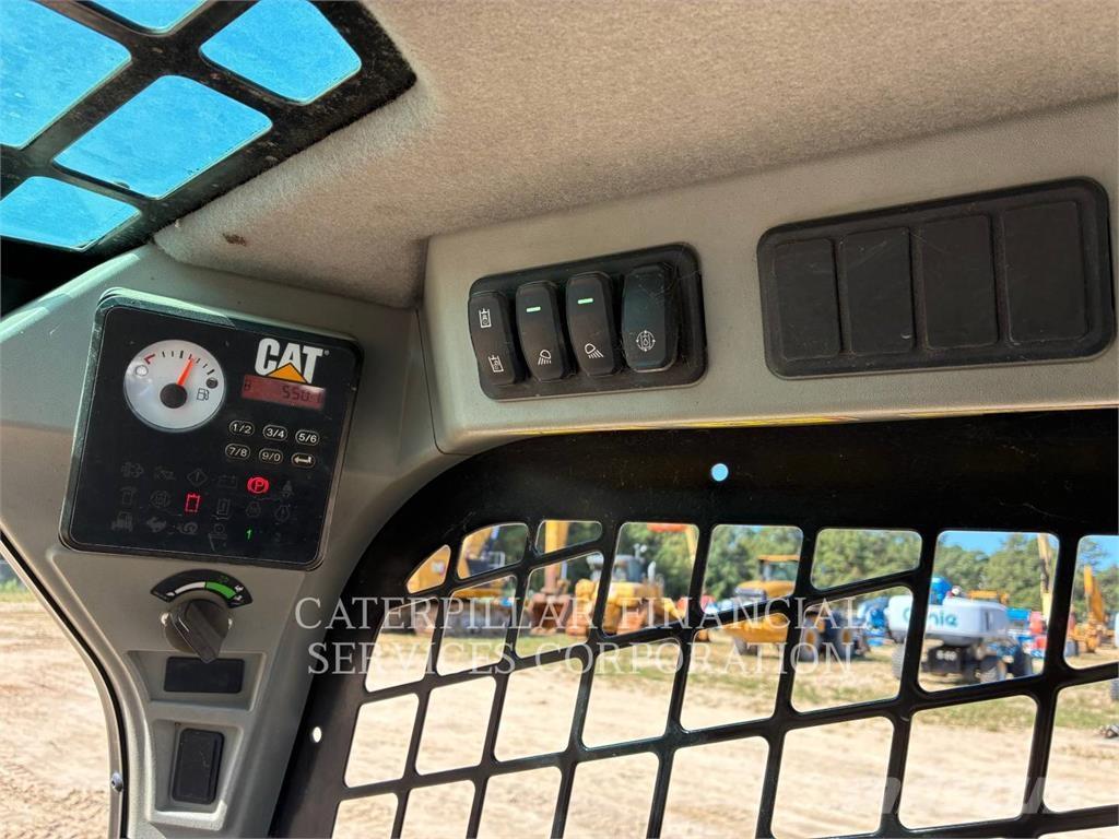 CAT 249D3 Nakladalci goseničarji