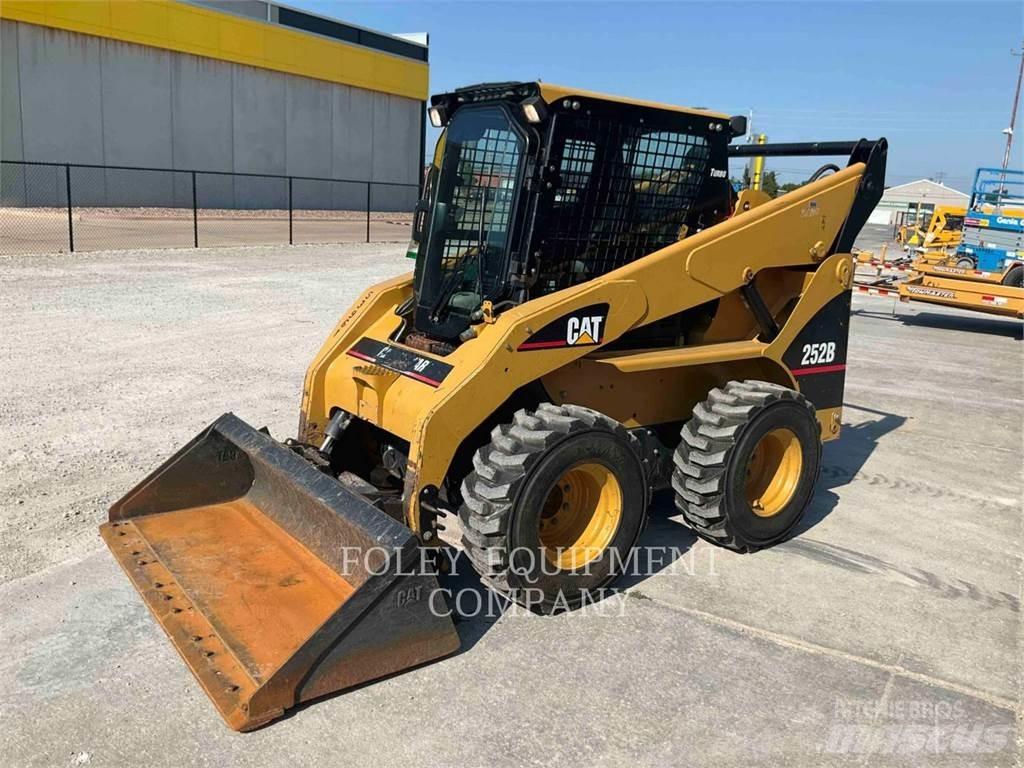 CAT 252BSTD2C Skid steer mini nakladalci