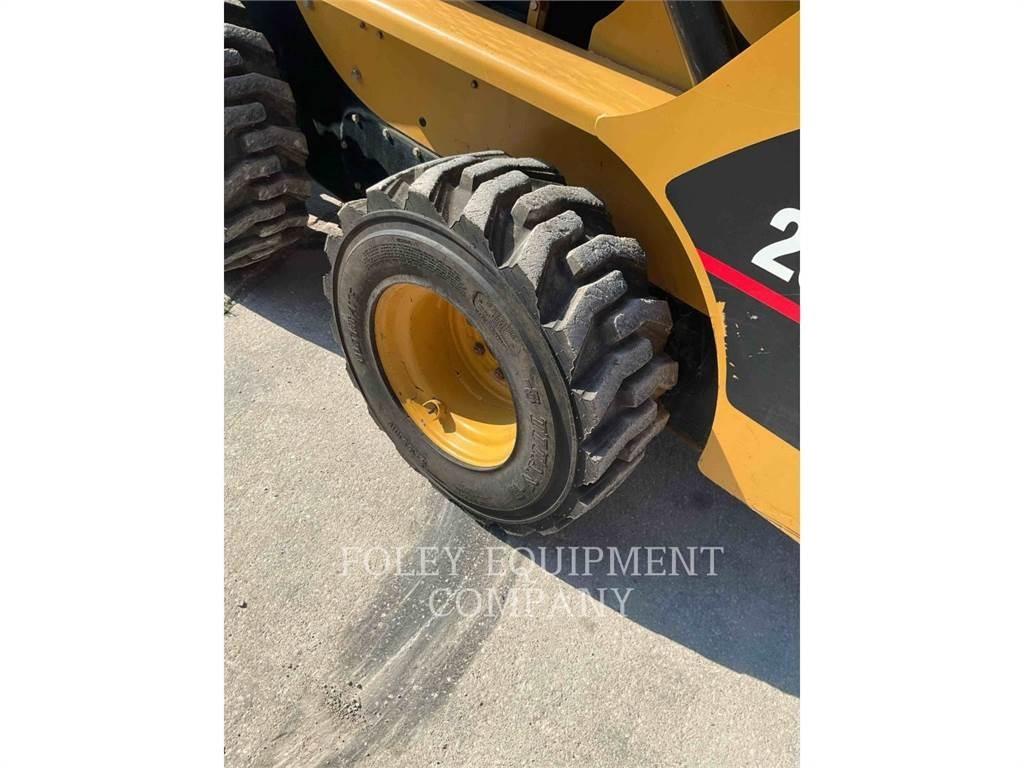 CAT 252BSTD2C Skid steer mini nakladalci