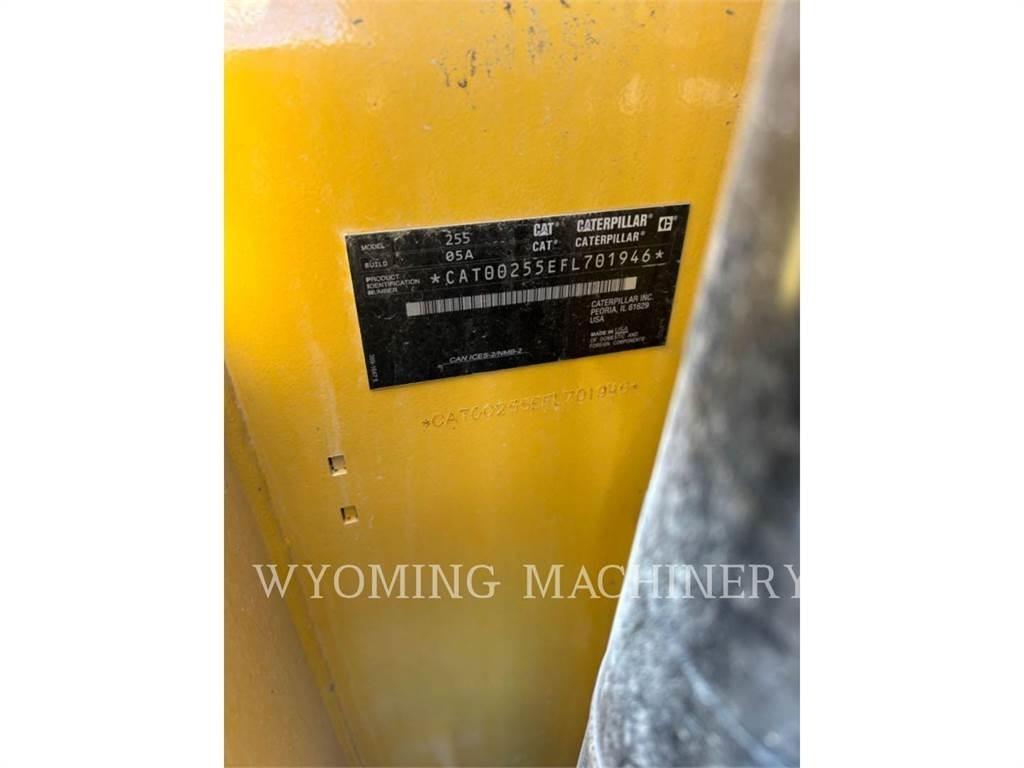 CAT 255 Skid steer mini nakladalci