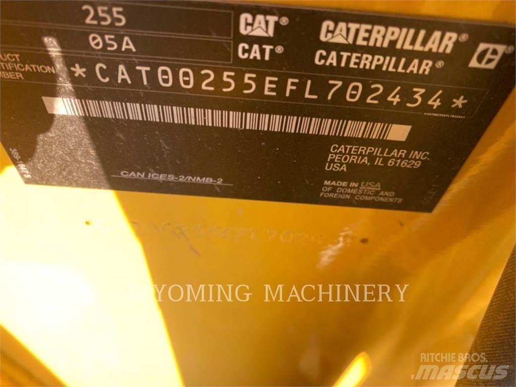 CAT 255 Skid steer mini nakladalci