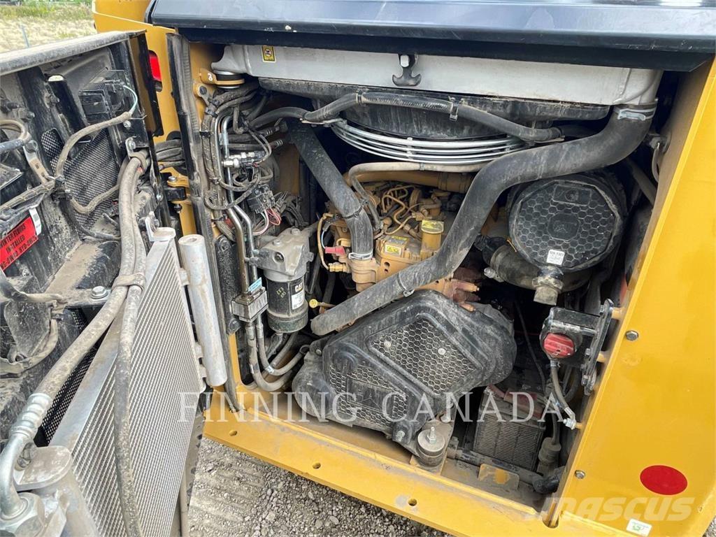 CAT 255-05 Nakladalci goseničarji