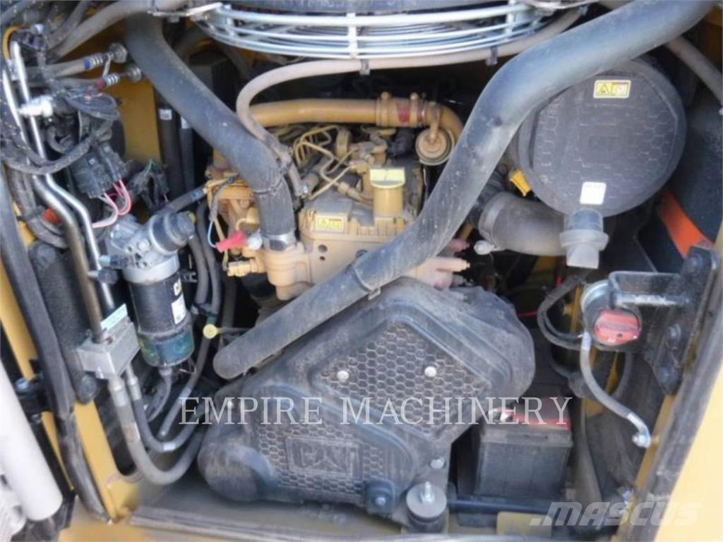 CAT 255-5 CA Skid steer mini nakladalci